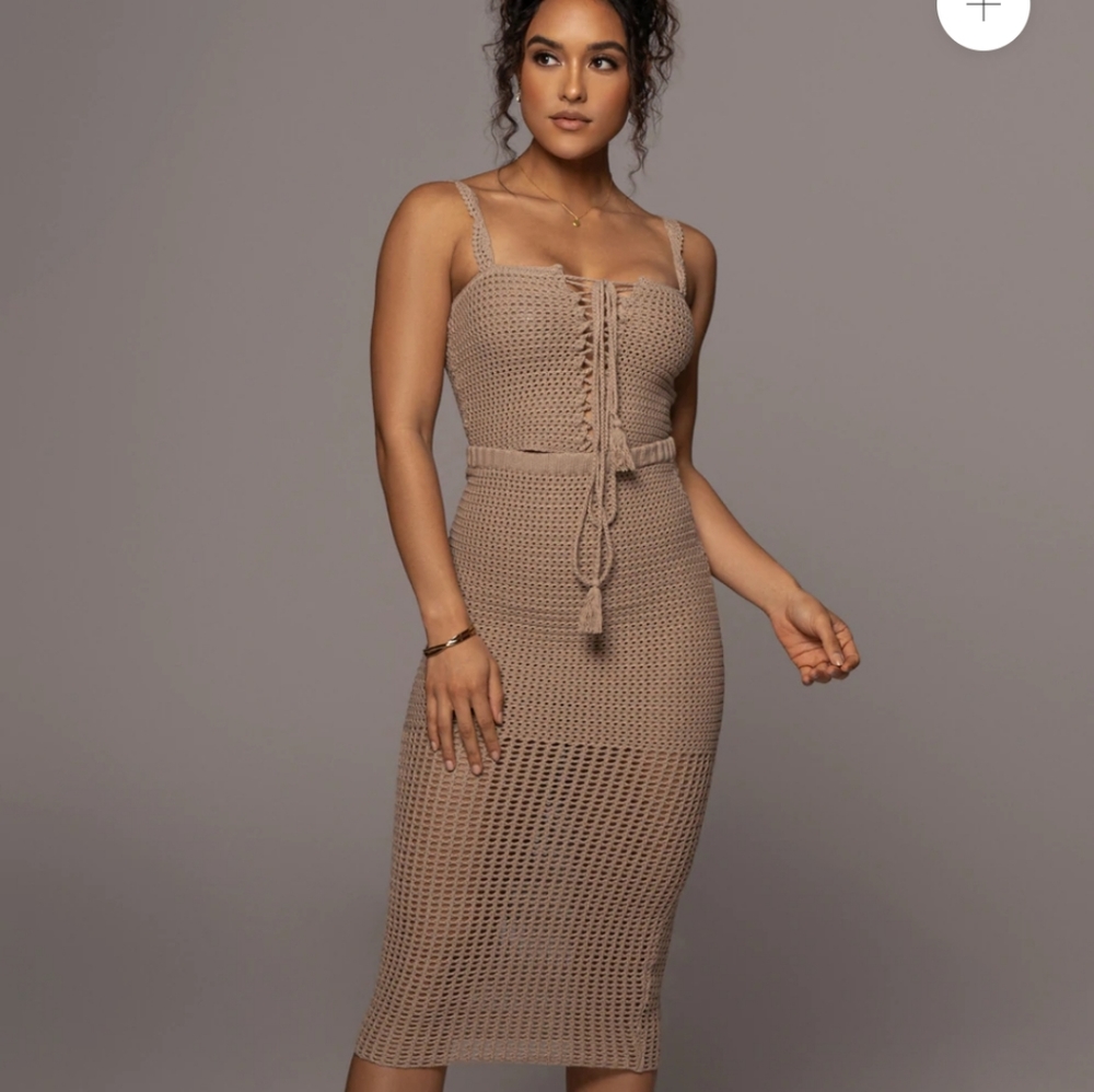 NWT Taupe Fira Crochet Set